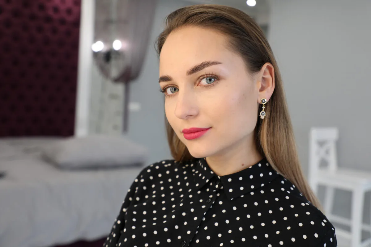 Сережки-гвоздики с подвесками рука Фатимы Хамса Серьги с сакральным символом «Рука Фатимы» — изображение 2