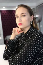 Сережки-гвоздики с подвесками рука Фатимы Хамса Серьги с сакральным символом «Рука Фатимы» — изображение 5