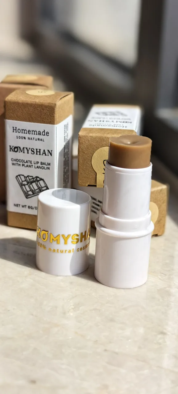 Натуральный шоколадный бальзам для губ KOMYSHAN HandMade с растительным ланолином — изображение 13