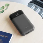GL.iNet Mudi V2 GL-E750V2C6 — Mudi V2 на рабочем столе